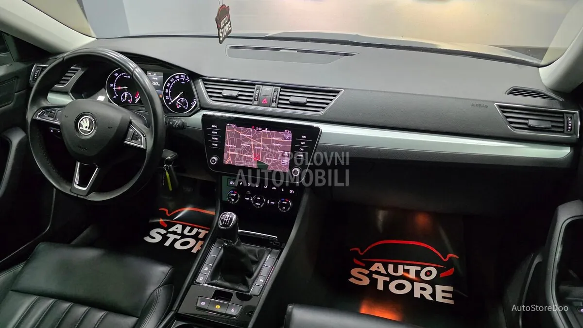 Skoda Superb 2019 photo 2