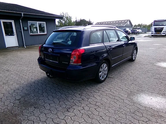 Toyota Avensis 2008 photo 3