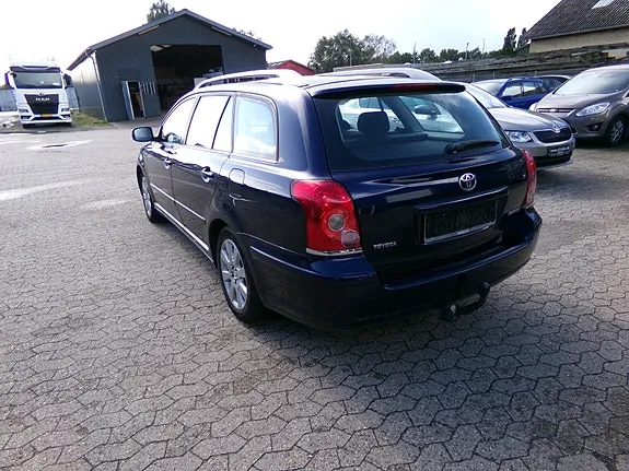 Toyota Avensis 2008 photo 4