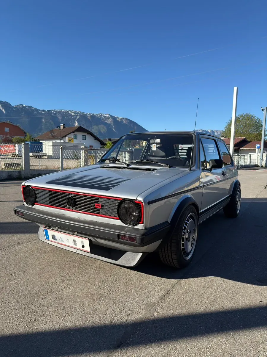 Volkswagen Golf 1982 photo 2