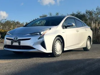 Toyota Prius 2017 photo 2