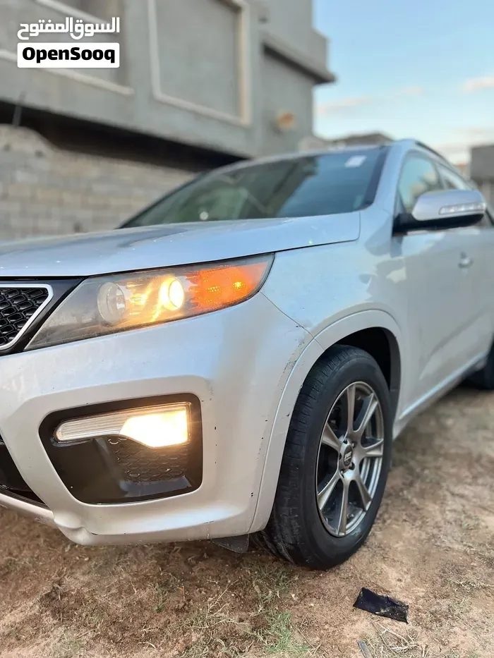 Kia Sorento 2012 photo 2