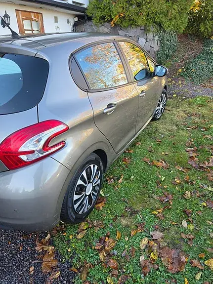 Peugeot 208 2013 photo 5