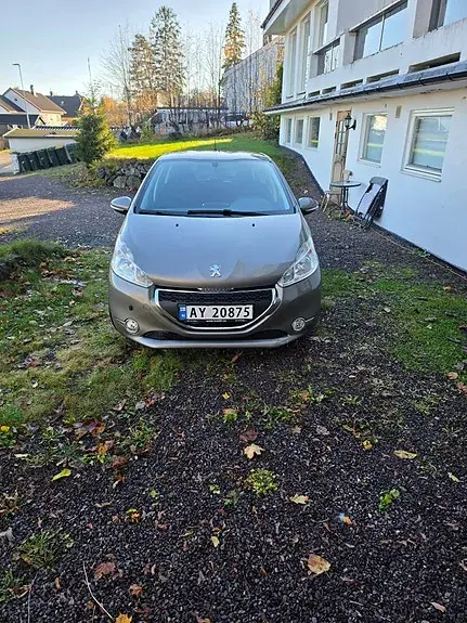 Peugeot 208