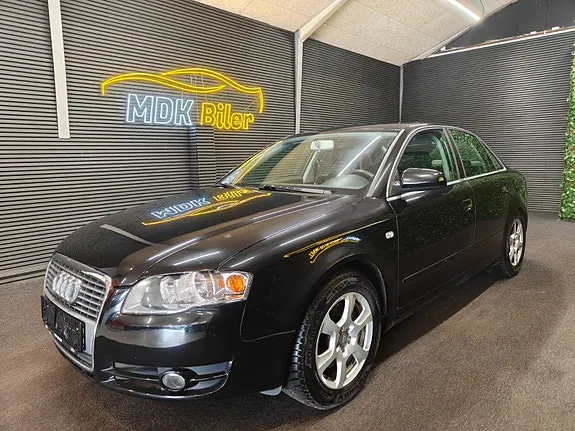 Audi A4 2005 photo 2