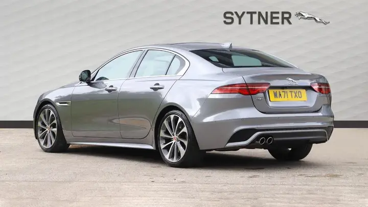 Jaguar Xe 2021 photo 2