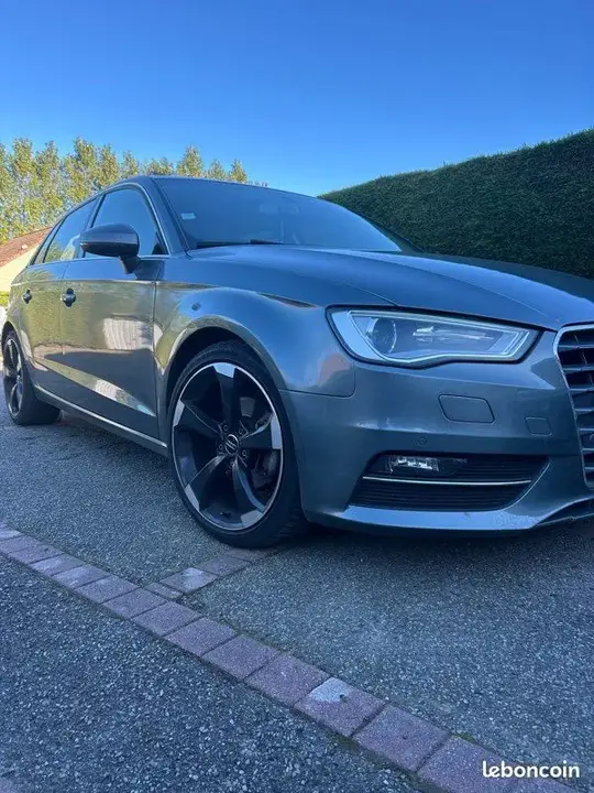 Audi A3 2015 photo 3