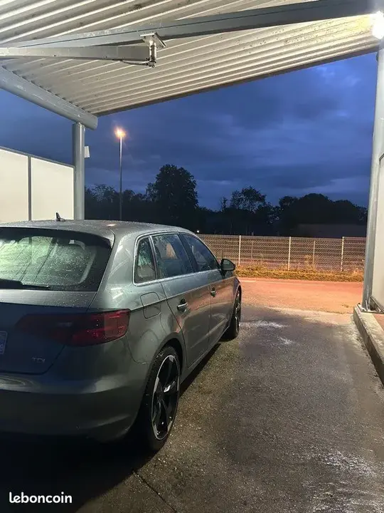 Audi A3 2015 photo 2