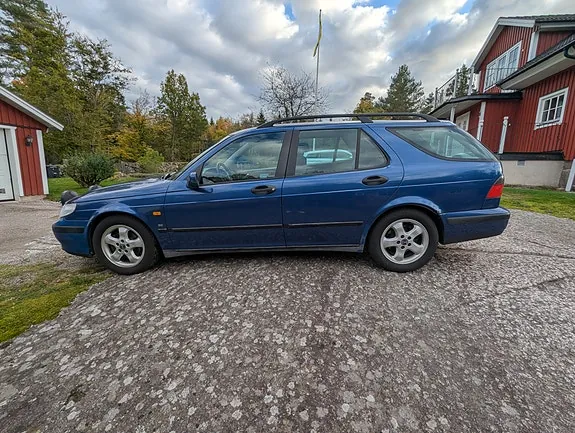 Saab 9-5 2000 photo 3