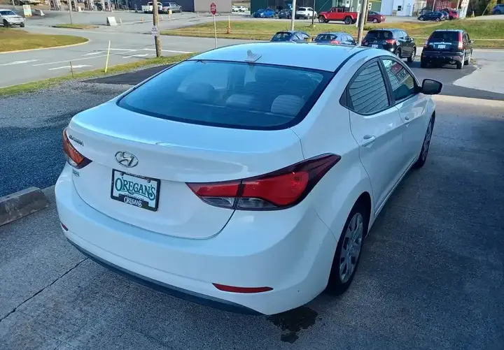 Hyundai Elantra 2014 photo 4