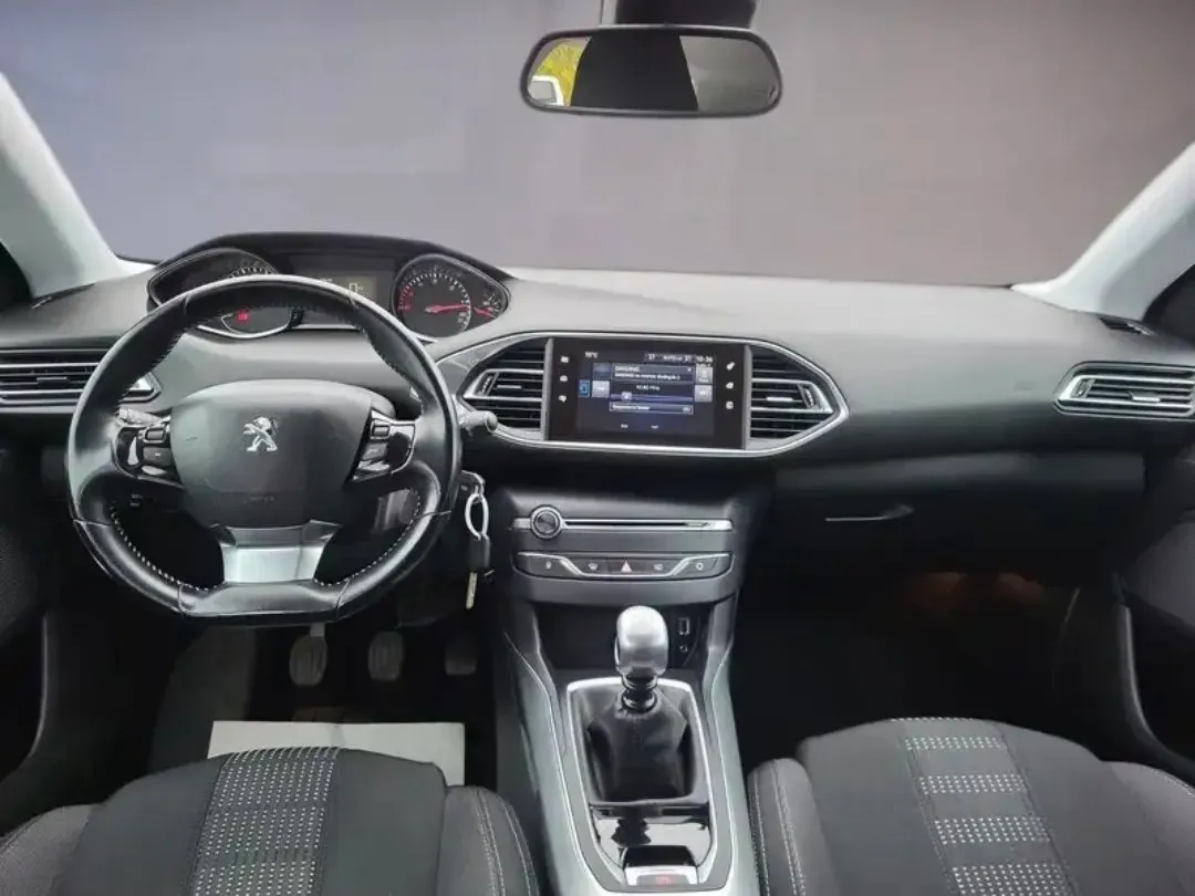 Peugeot 308 2016 photo 2