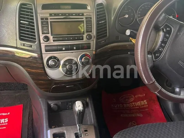 Hyundai Santa Fe 2010 photo 5