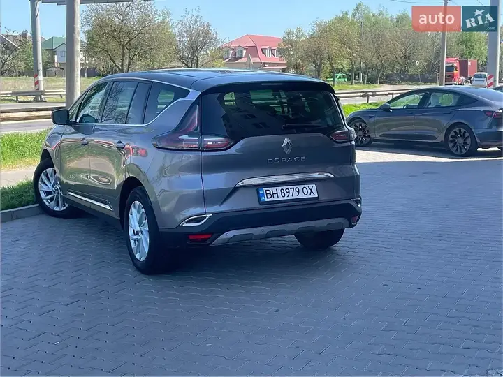 Renault Espace 2016 photo 2