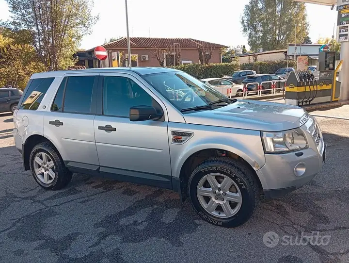Land Rover Freelander 2008 photo 2