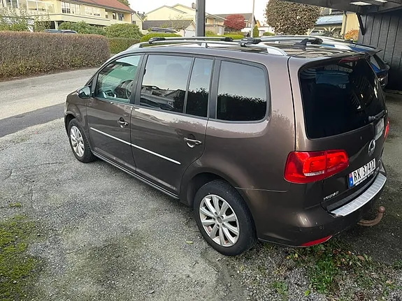 Volkswagen Touran 2012 photo 5