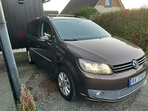 Volkswagen Touran 2012 photo 4
