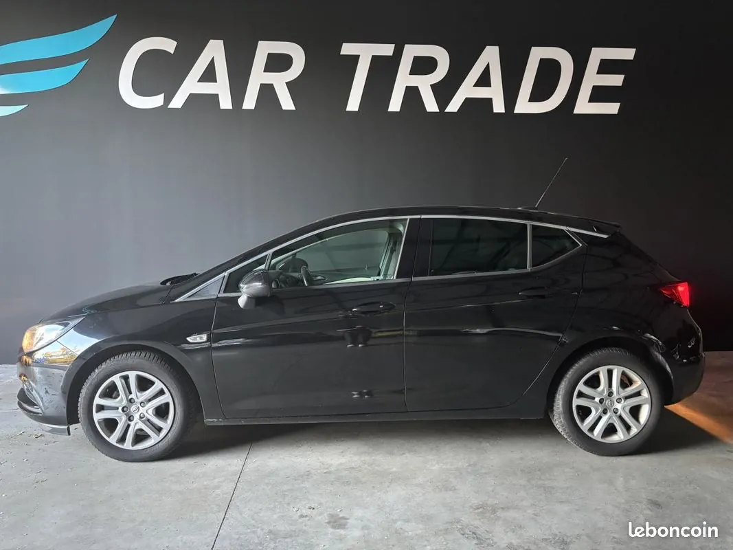 Opel Astra 2018 photo 2