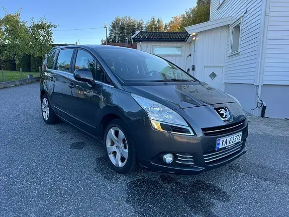 Peugeot 5008 2010 photo 2