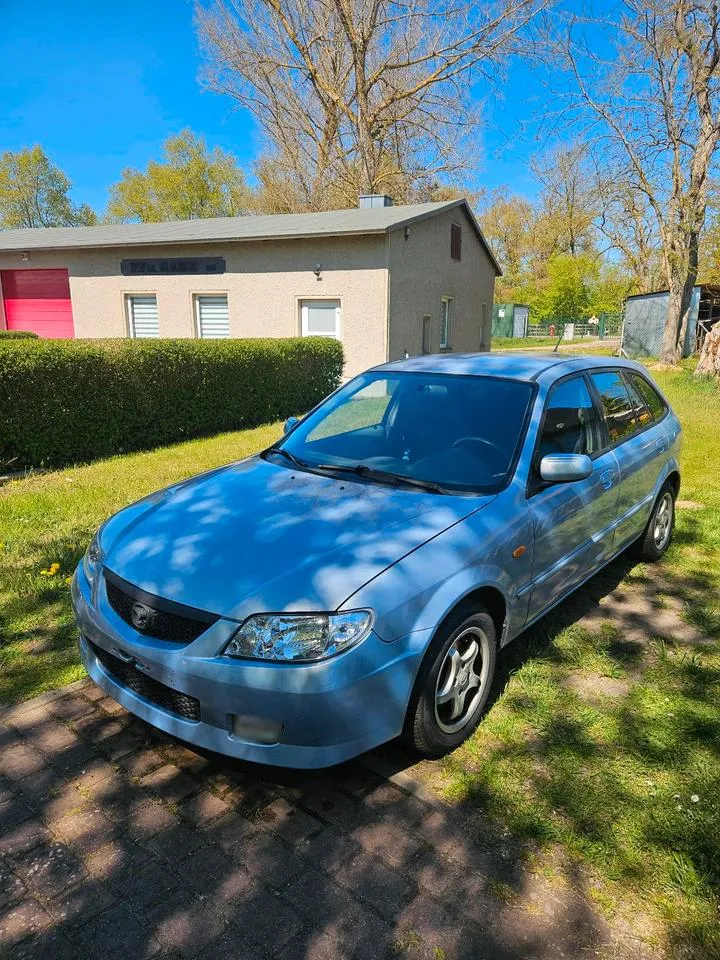 Mazda 323F