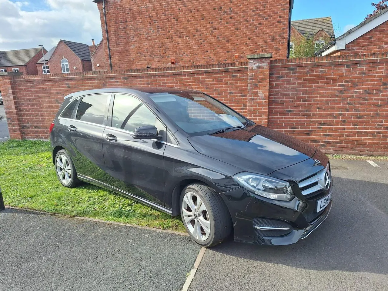 Mercedes-Benz B-Class 2018 photo 2