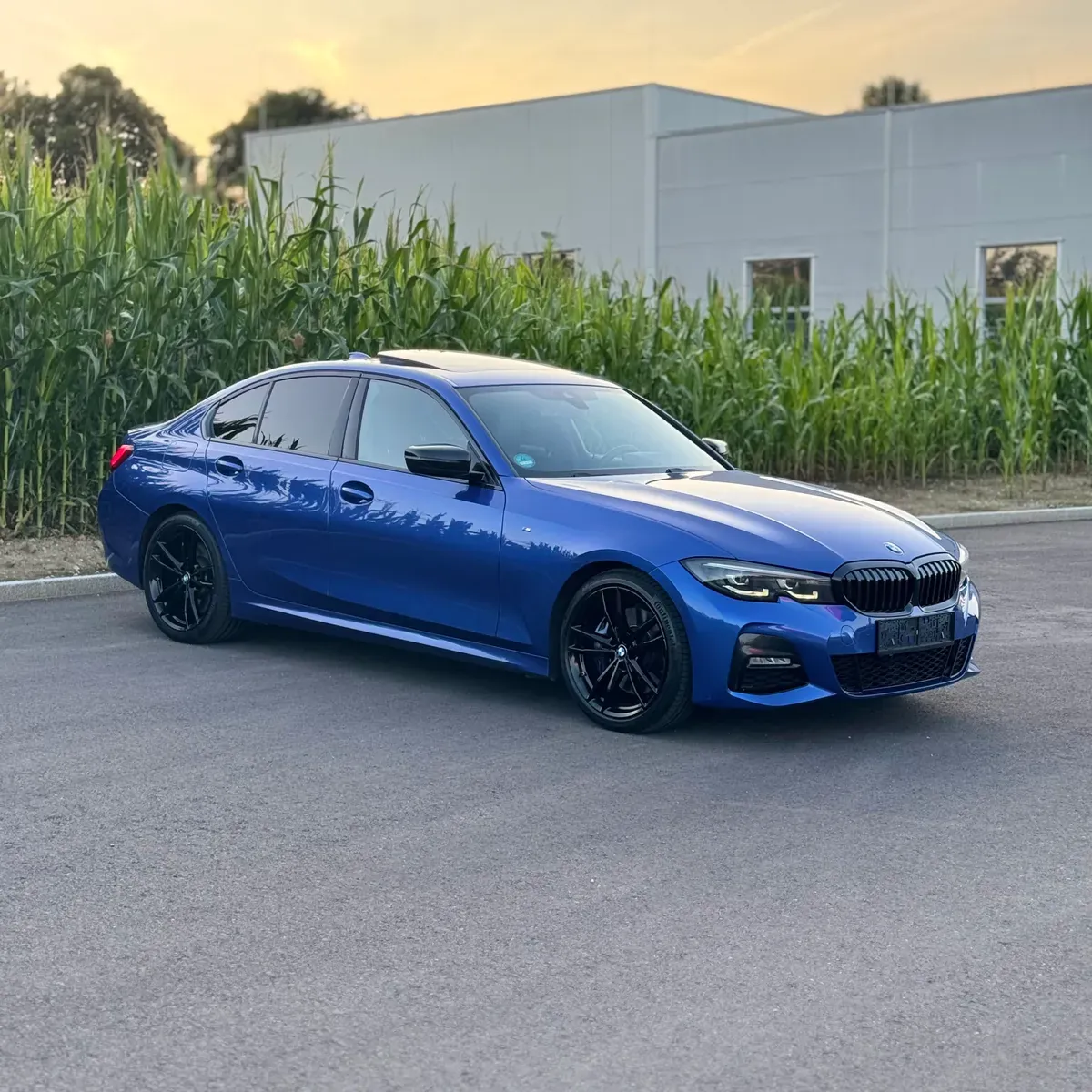 BMW 3 Series 2021 photo 3