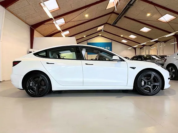 Tesla Model 3 2021 photo 4