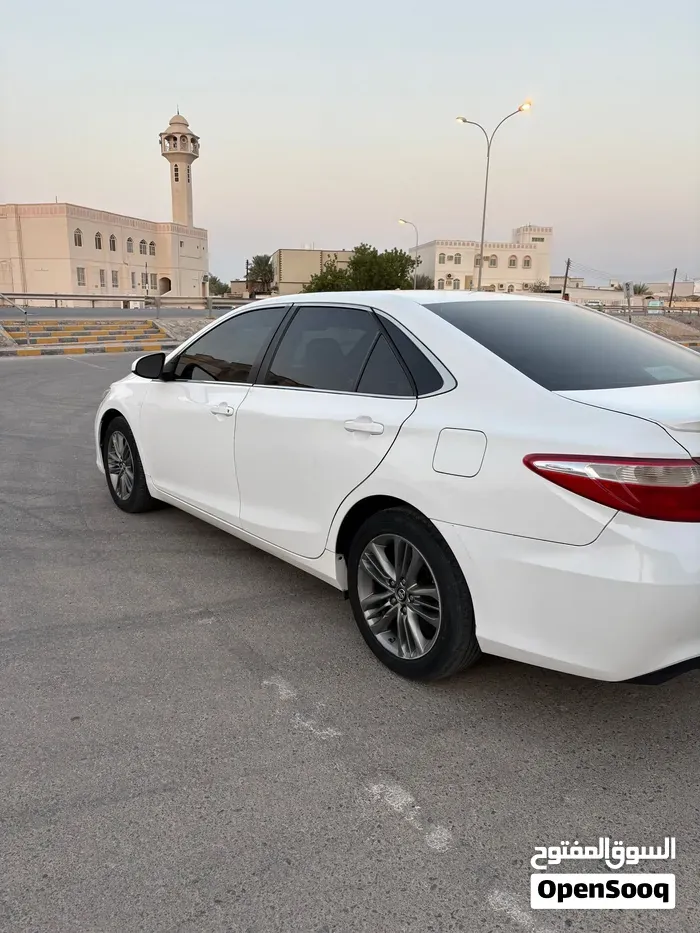 Toyota Camry 2017 photo 2