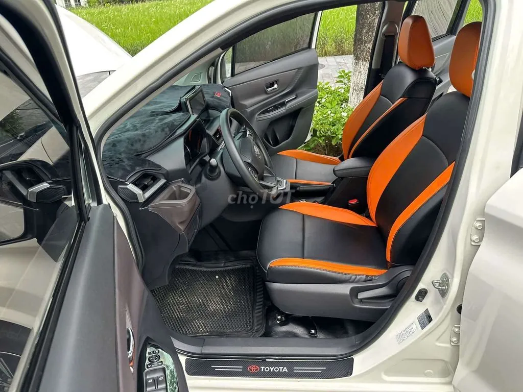 Toyota Avanza Premio 2024 photo 3