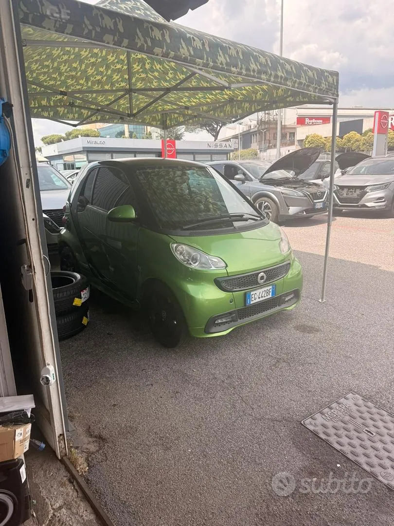 Smart Fortwo 2011 photo 2