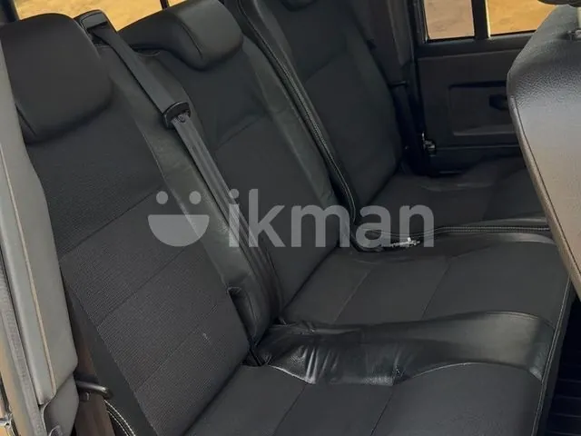 Land Rover Defender 2014 photo 4