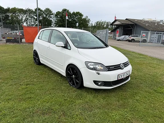 Volkswagen Golf Plus 2014 photo 2