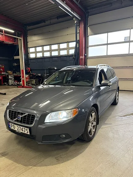 Volvo V70 2008 photo 2