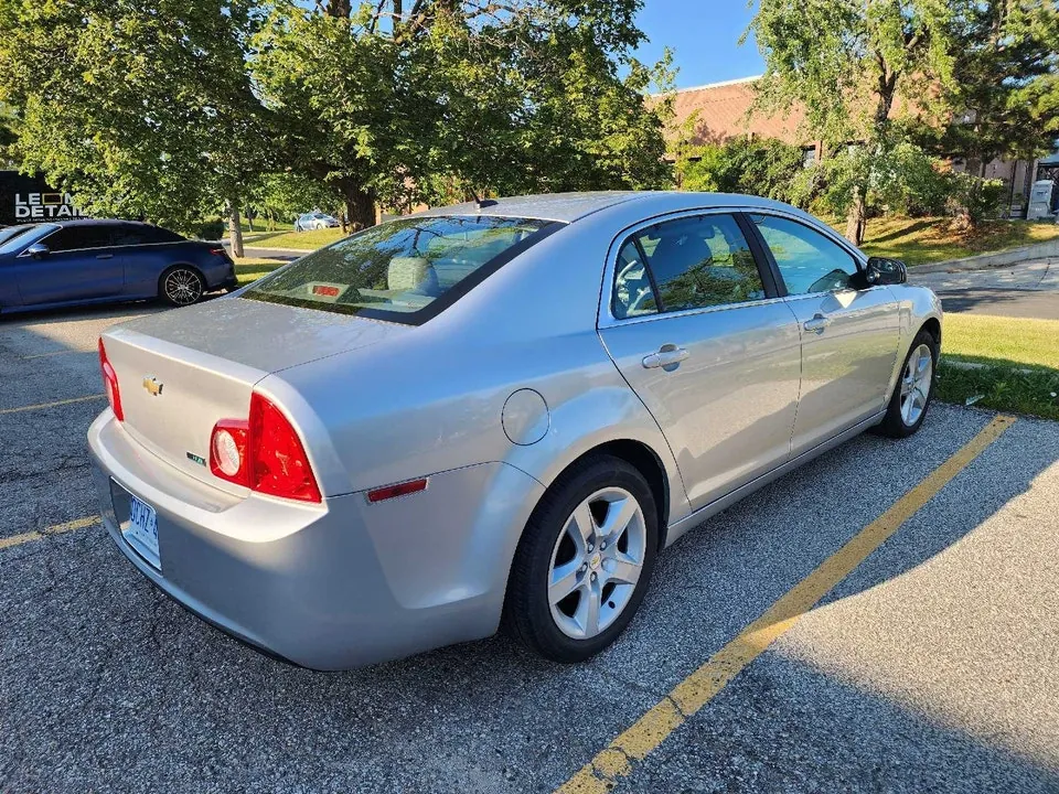 Chevrolet Malibu 2010 photo 3