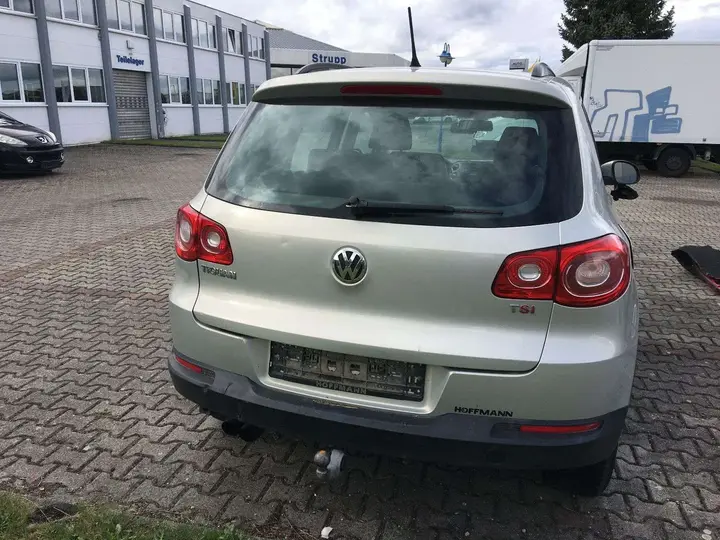 Volkswagen Tiguan 2009 photo 4