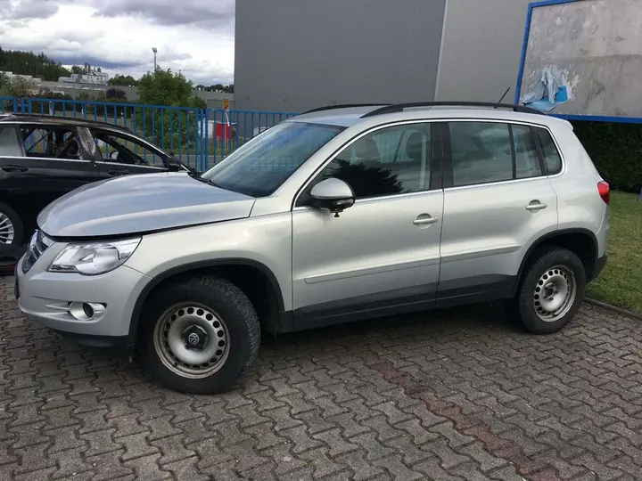 Volkswagen Tiguan 2009 photo 2