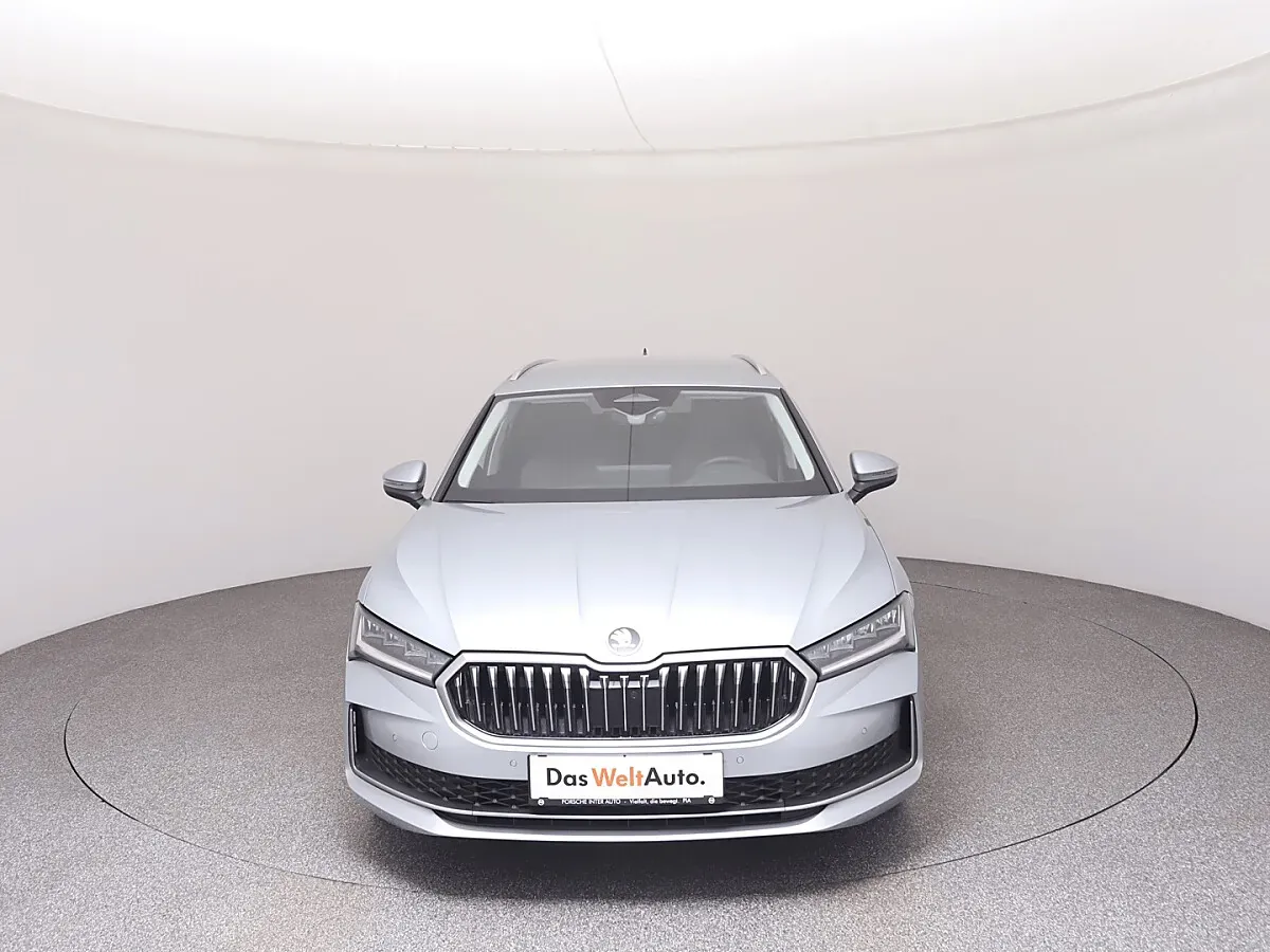 Skoda Superb 2025 photo 3