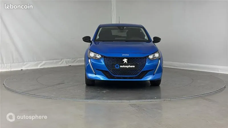 Peugeot 208 2023 photo 2