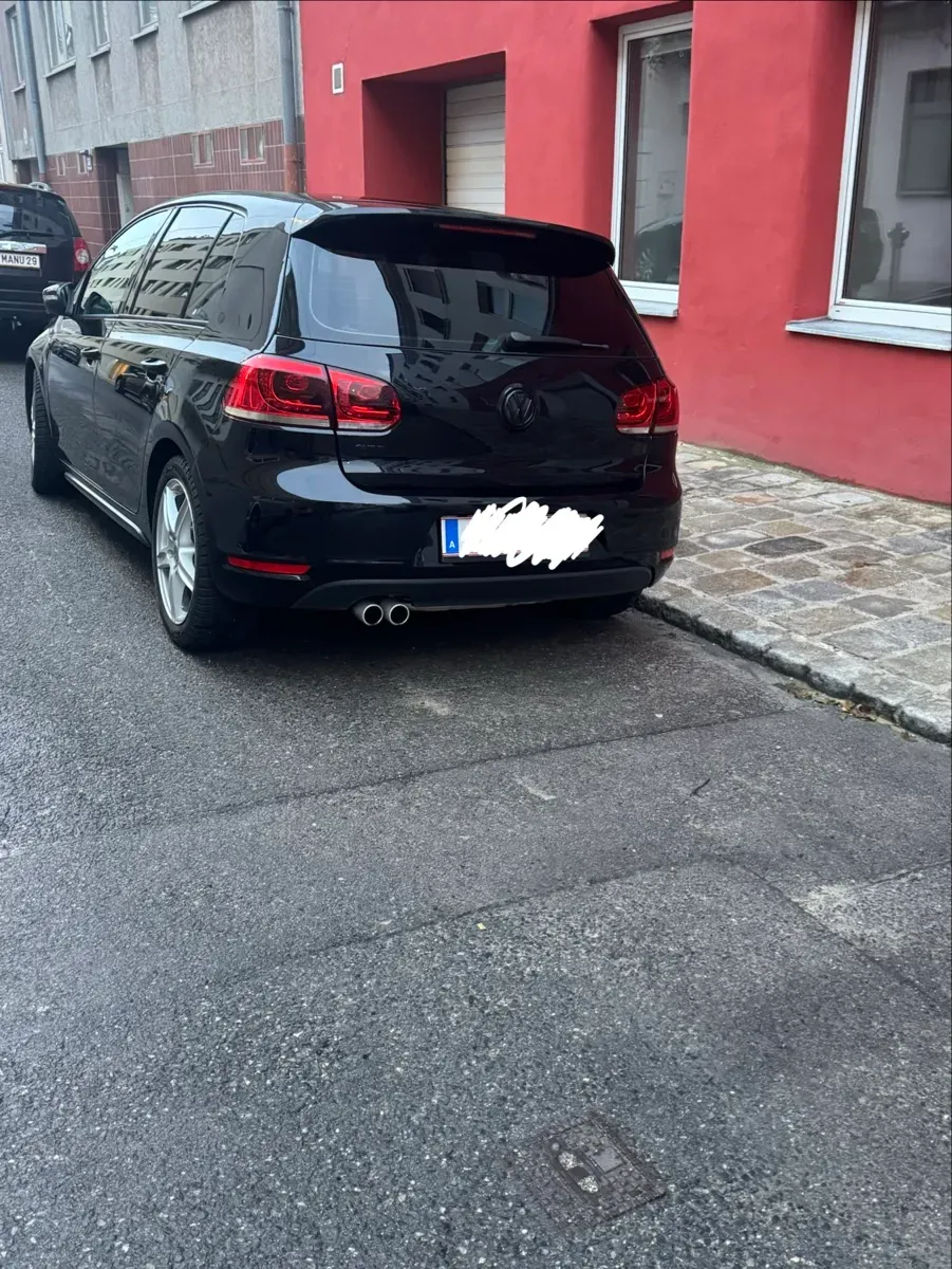 Volkswagen Golf 2012 photo 3