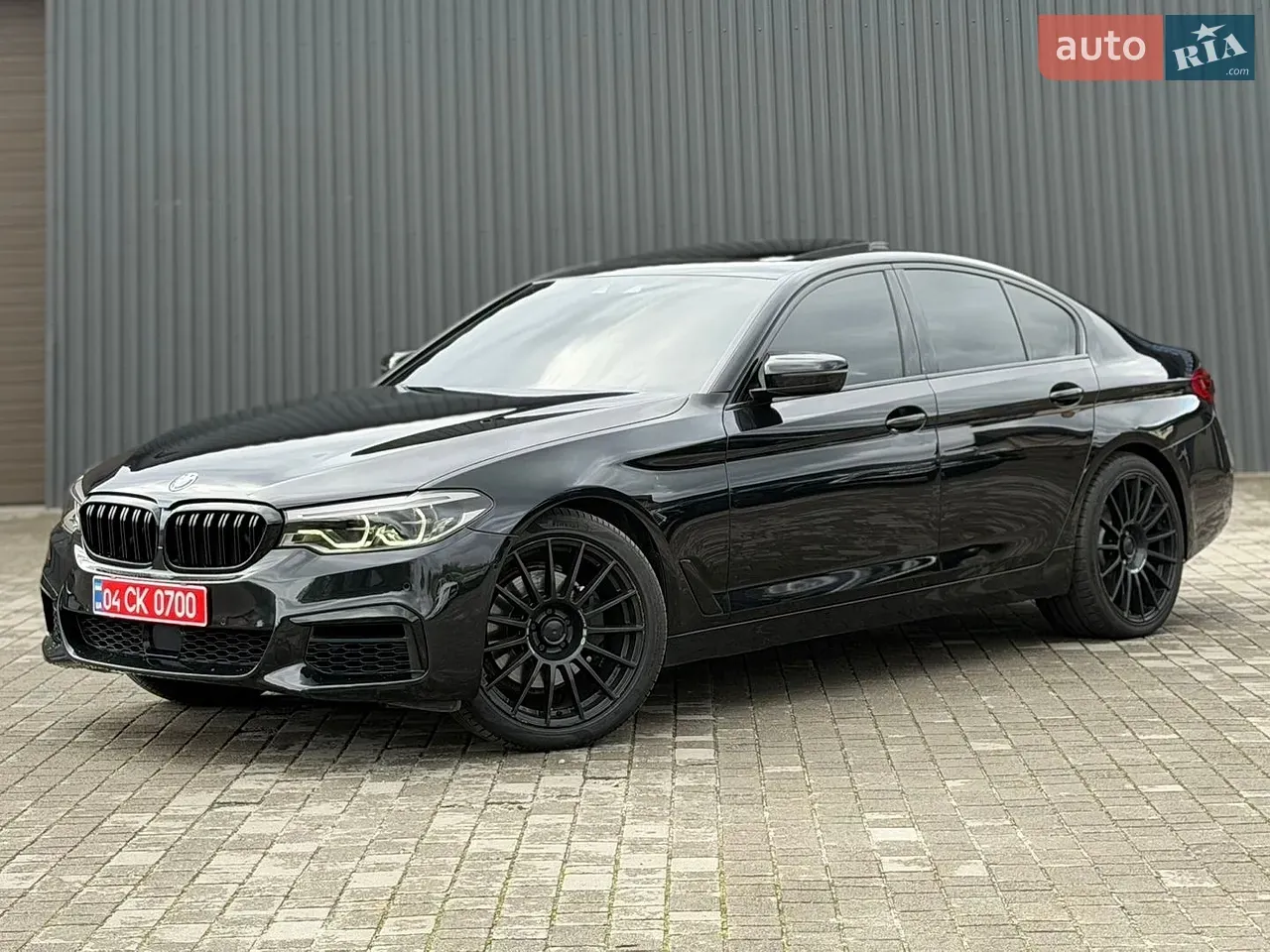 BMW 5 Series 2019 photo 2