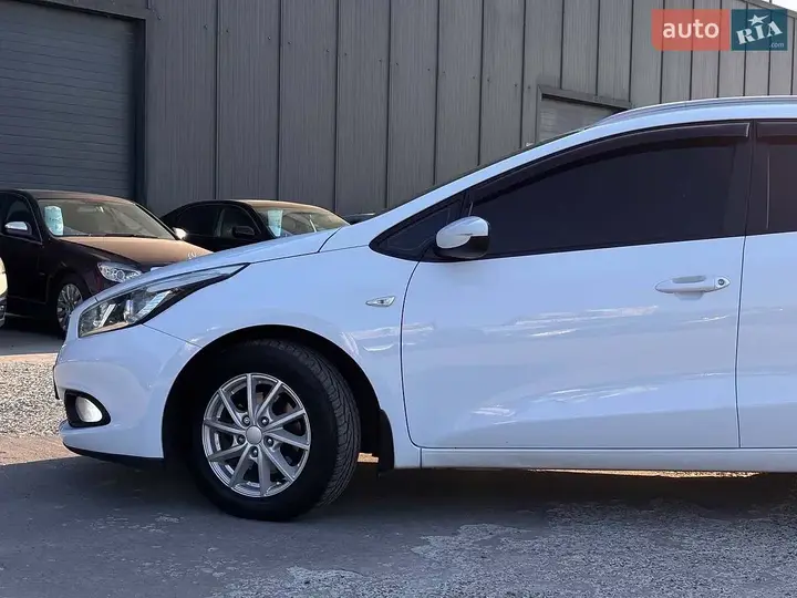 Kia Ceed 2014 photo 3