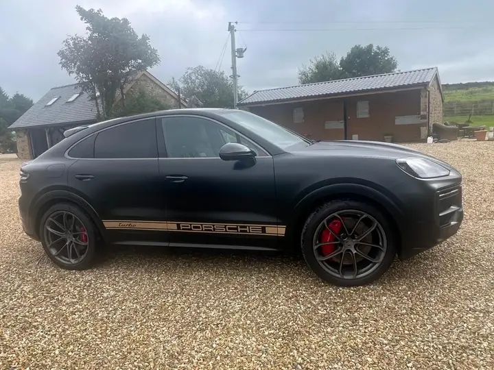 Porsche Cayenne 2025 photo 2
