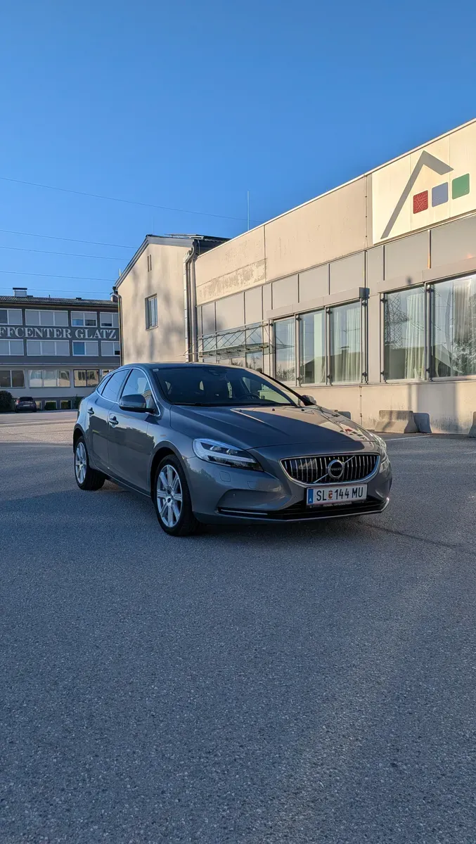 Volvo V40 2016 photo 2