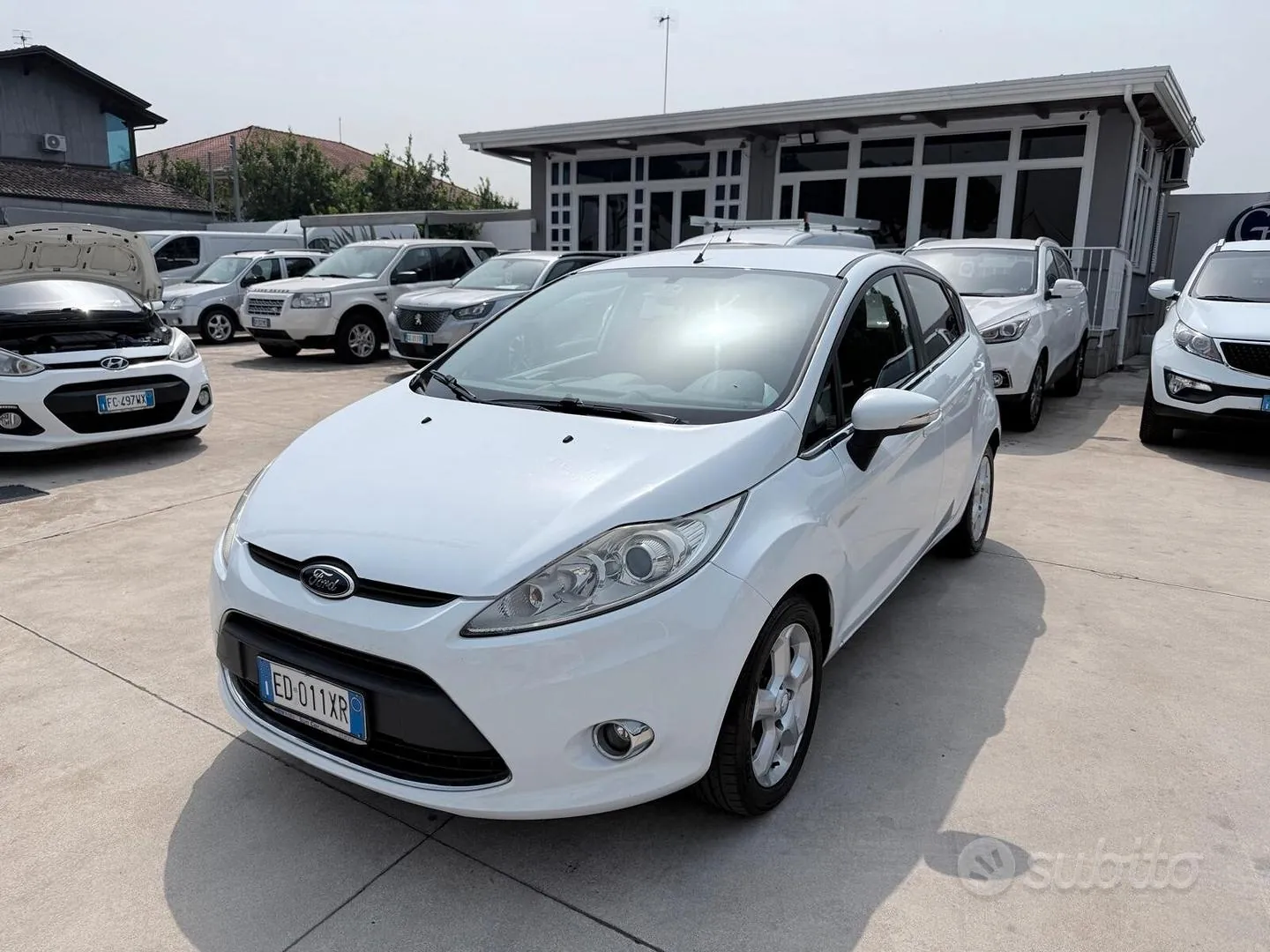 Ford Fiesta 2010 photo 2