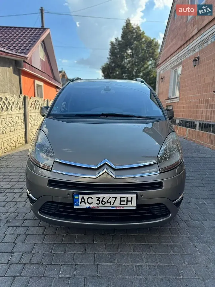 Citroen C4 Picasso 2010 photo 2