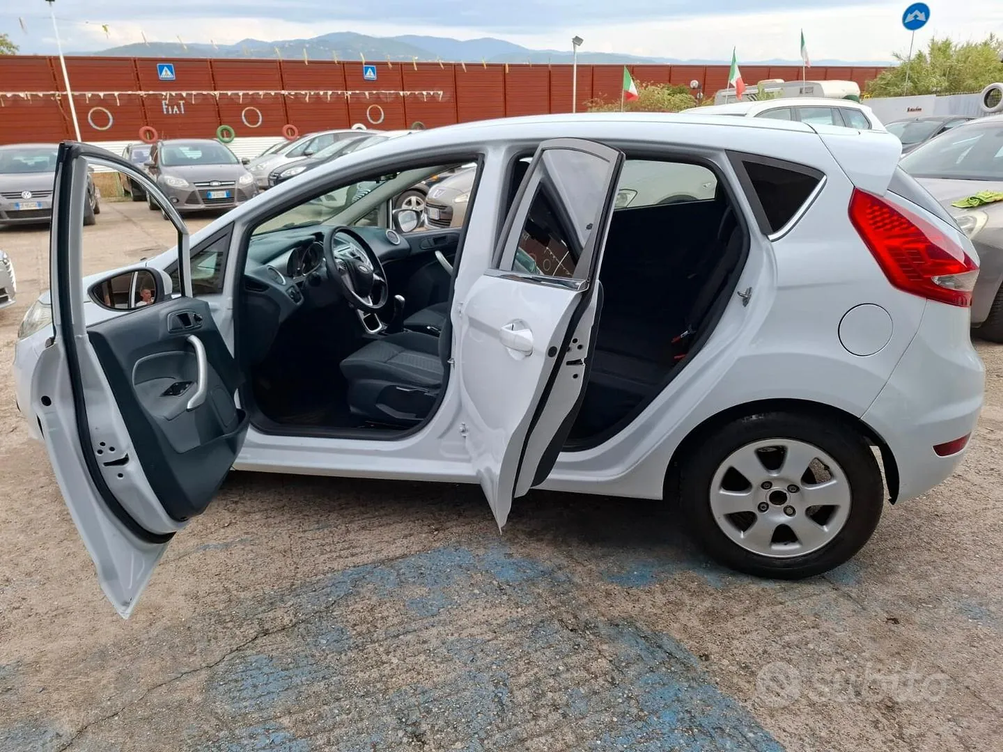 Ford Fiesta 2010 photo 5