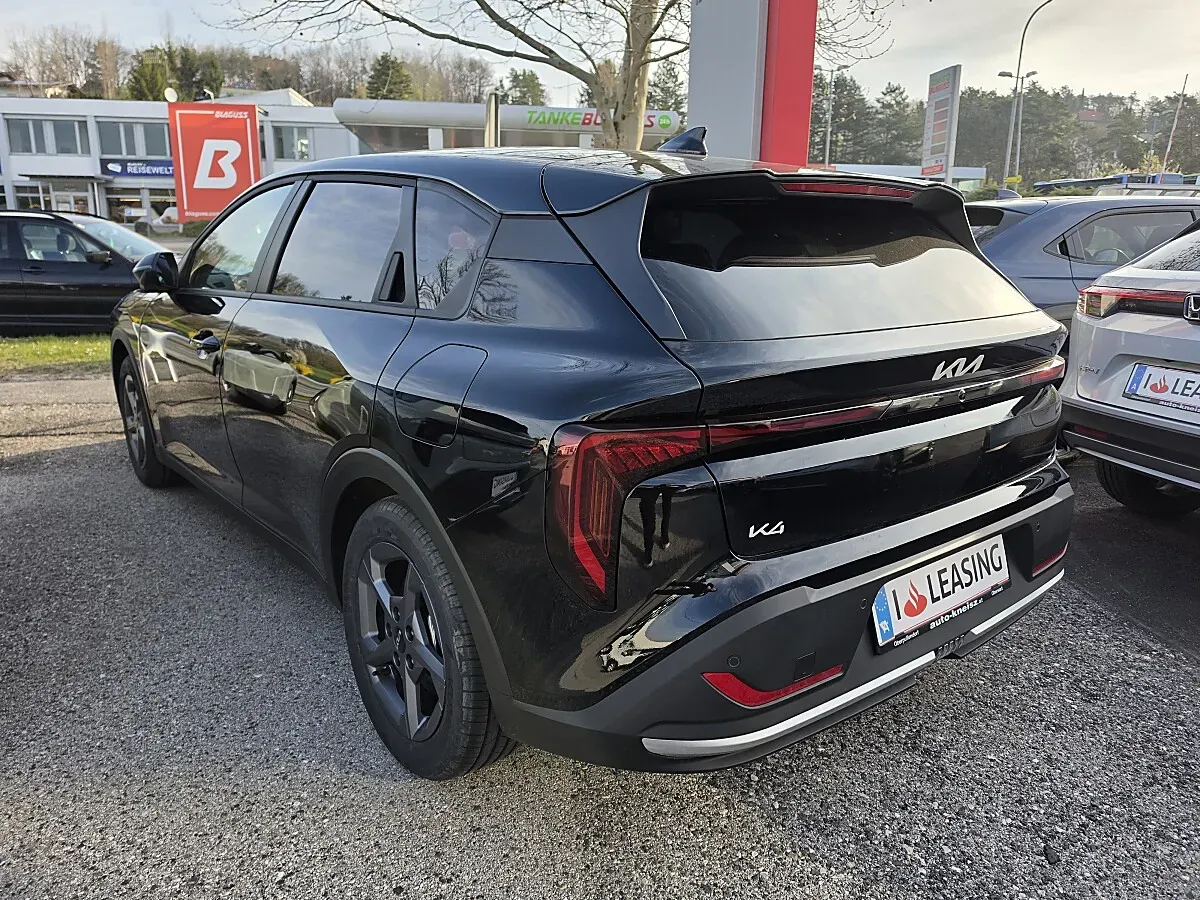 Kia K4 photo 2