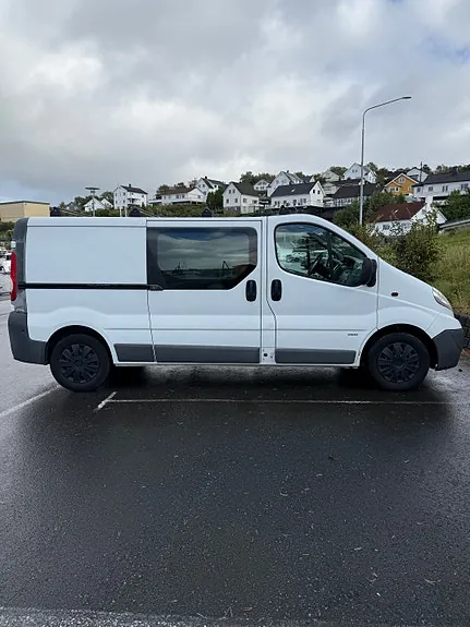Opel Vivaro 2012 photo 3