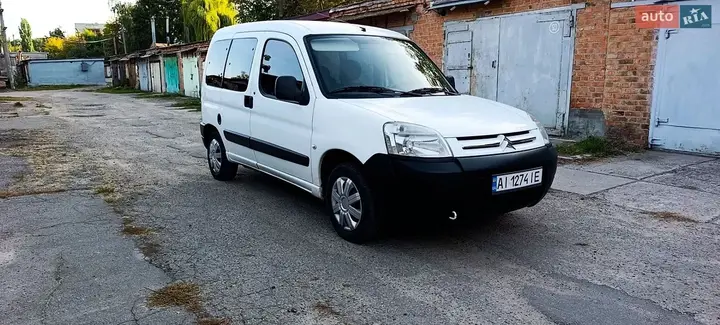 Citroen Berlingo 2011 photo 2