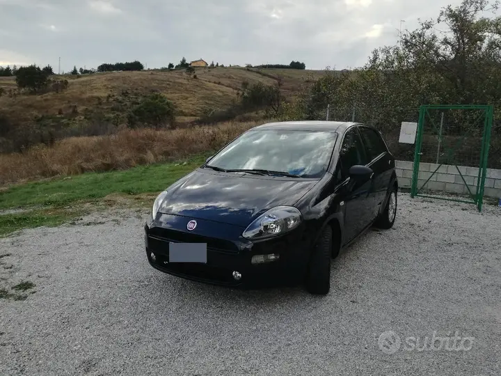 Fiat Punto 2013 photo 2