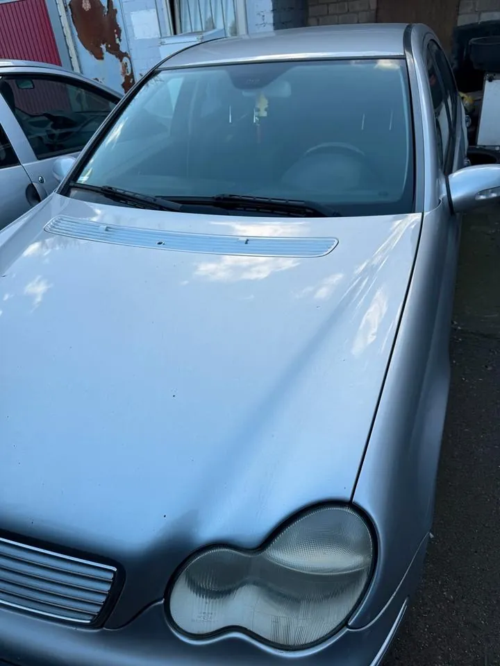 Mercedes-Benz C 180